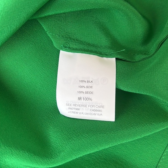 J. Crew Silk Cold Shoulder Green
Ruffle Top. Size 6 - Picture 14 of 14